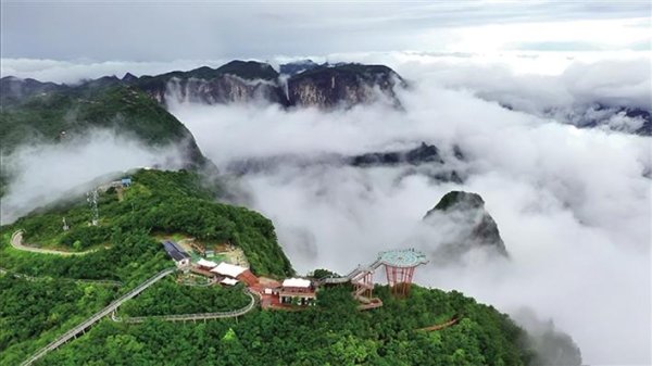 赢正通 张家界七星山现绝美云海